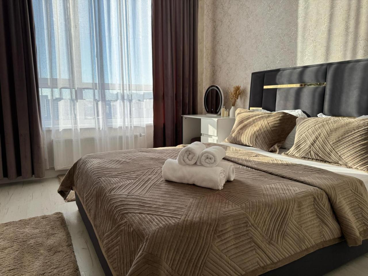 Apartment Grand Turan Business, Khanshatyr Nur-Sultan (Astana)